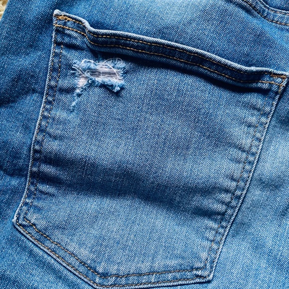 Universal Threads Light washed high rise midi shorts - Picture 10 of 13